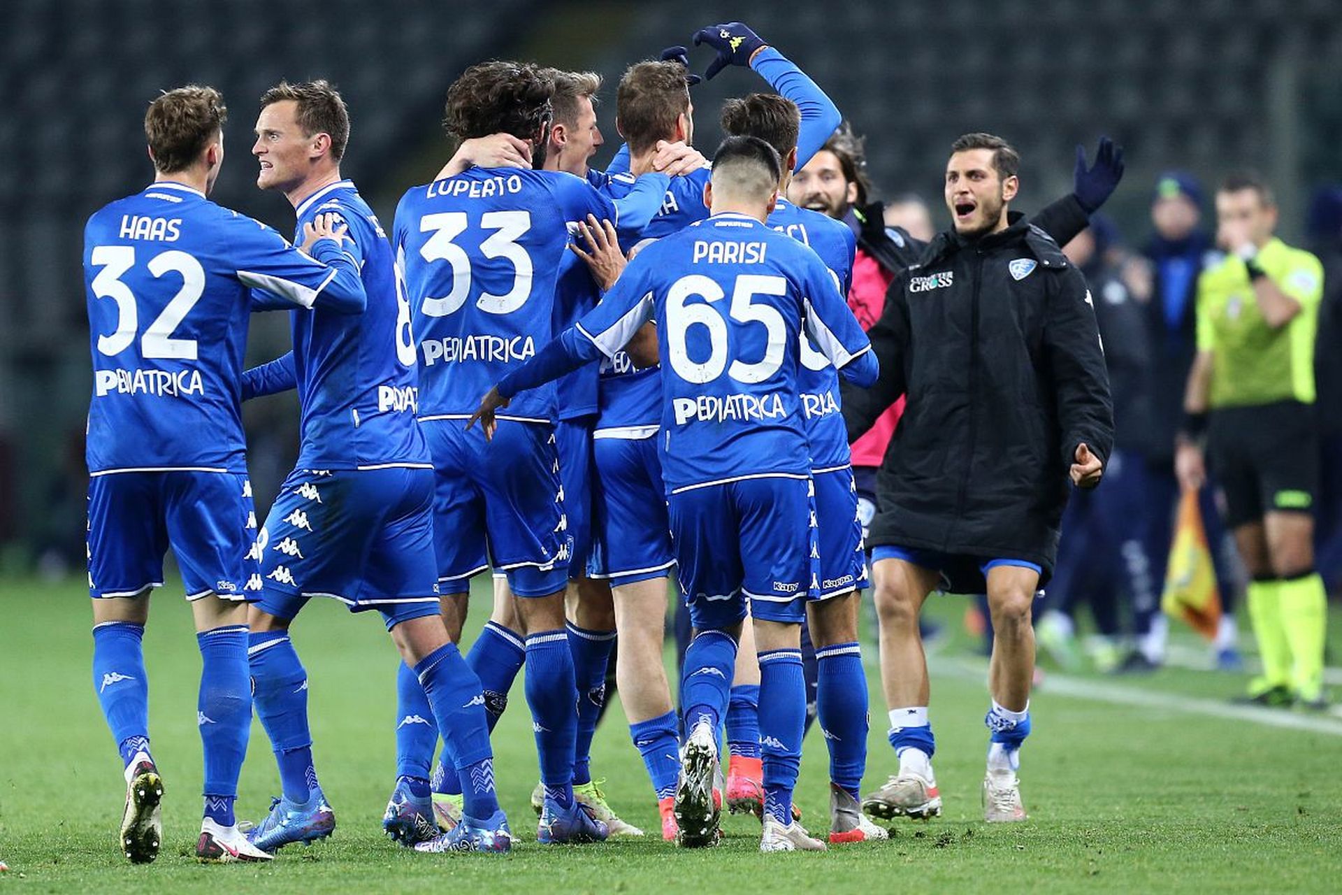 隨著他來港 隨著他來港